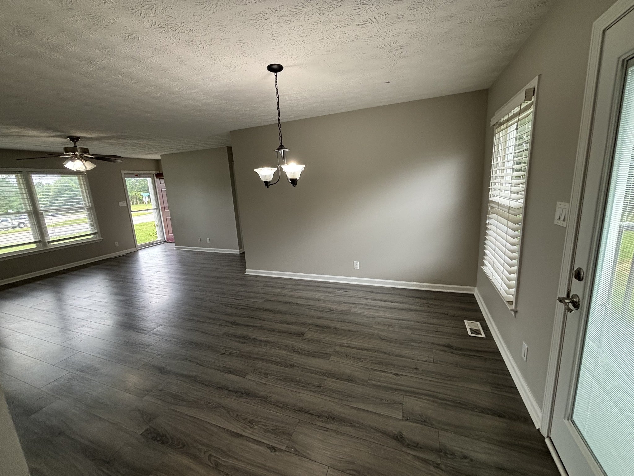 1055 Tolliver Way