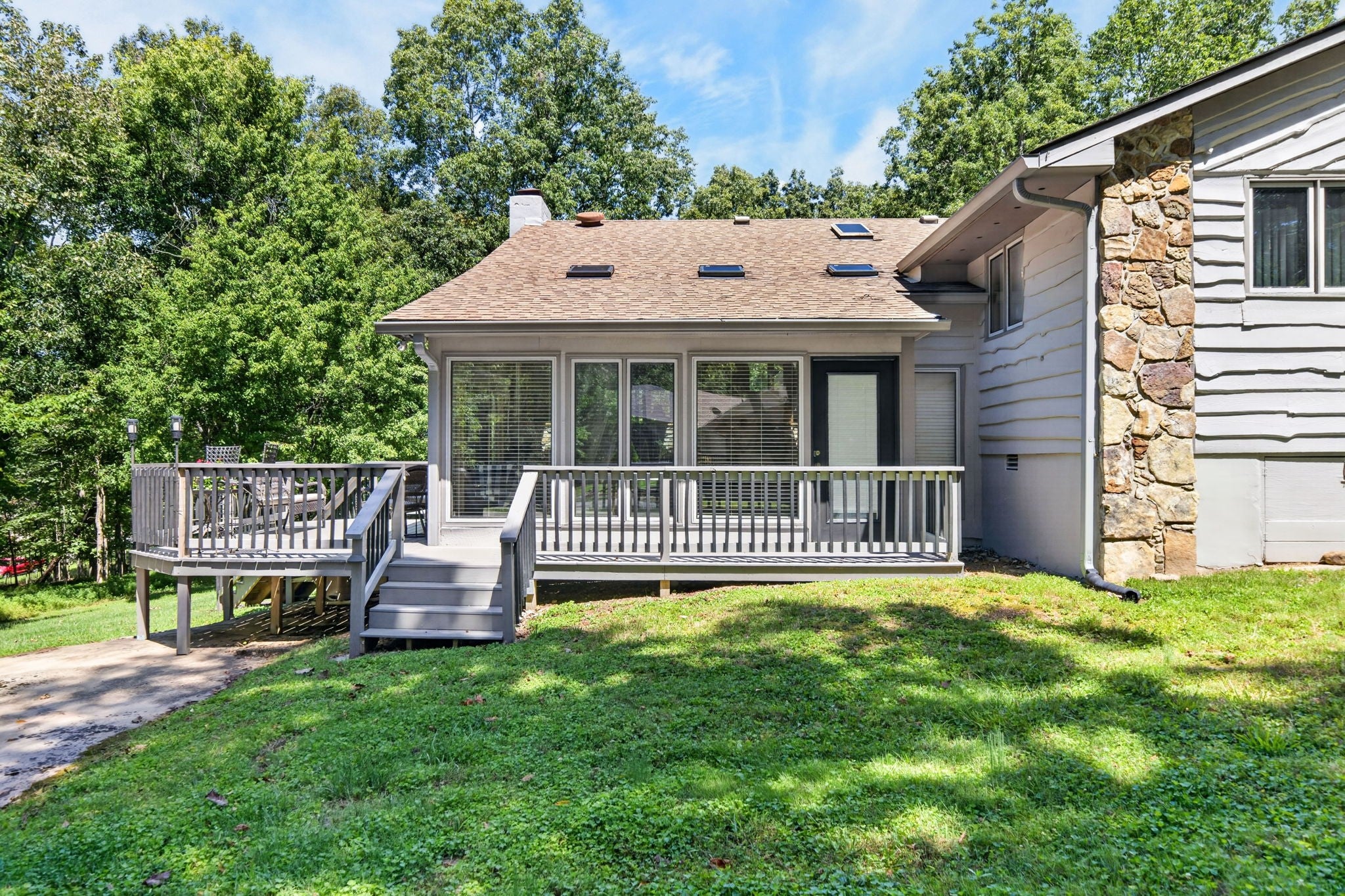 114 Morris Ln