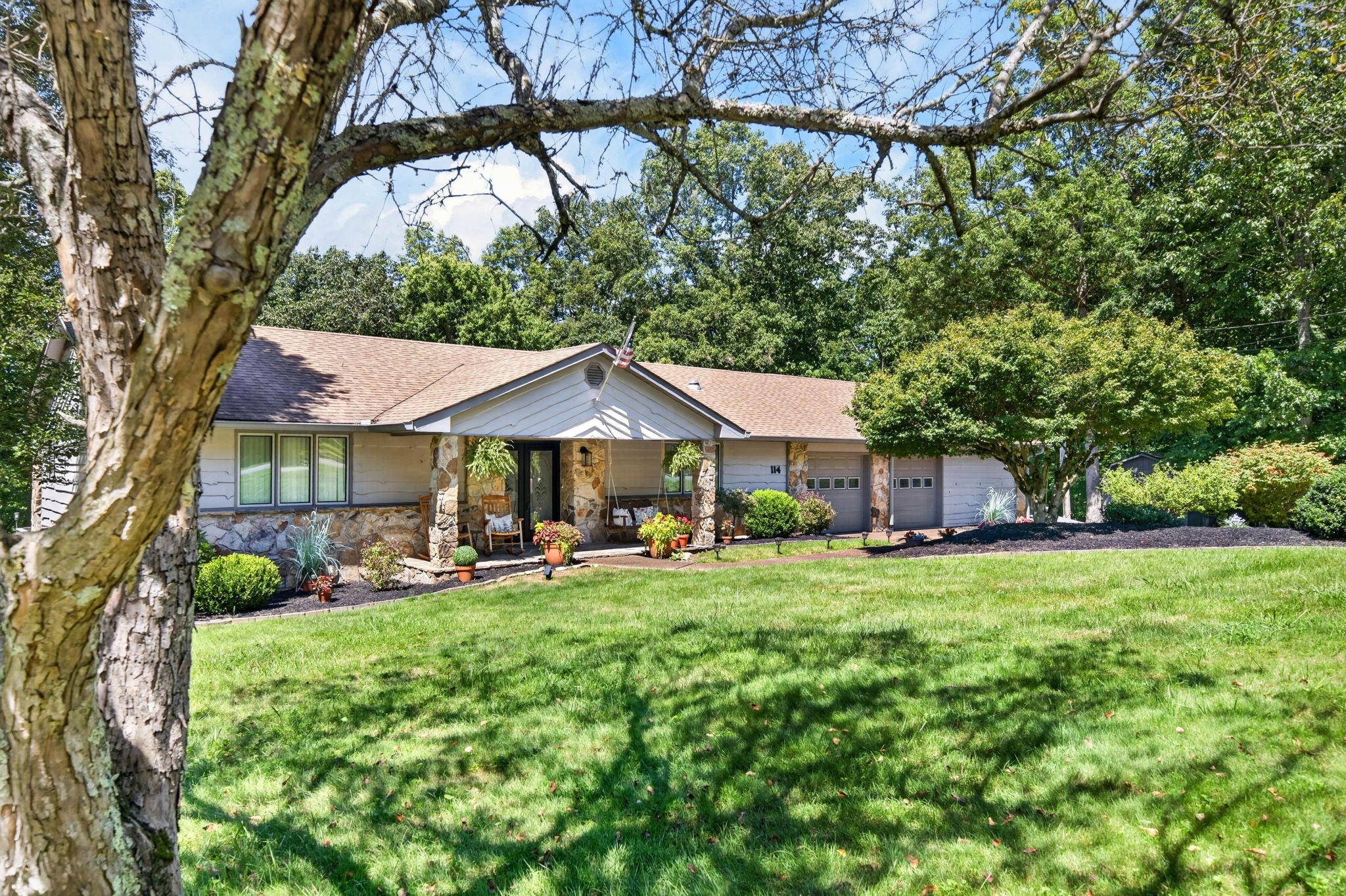 114 Morris Ln
