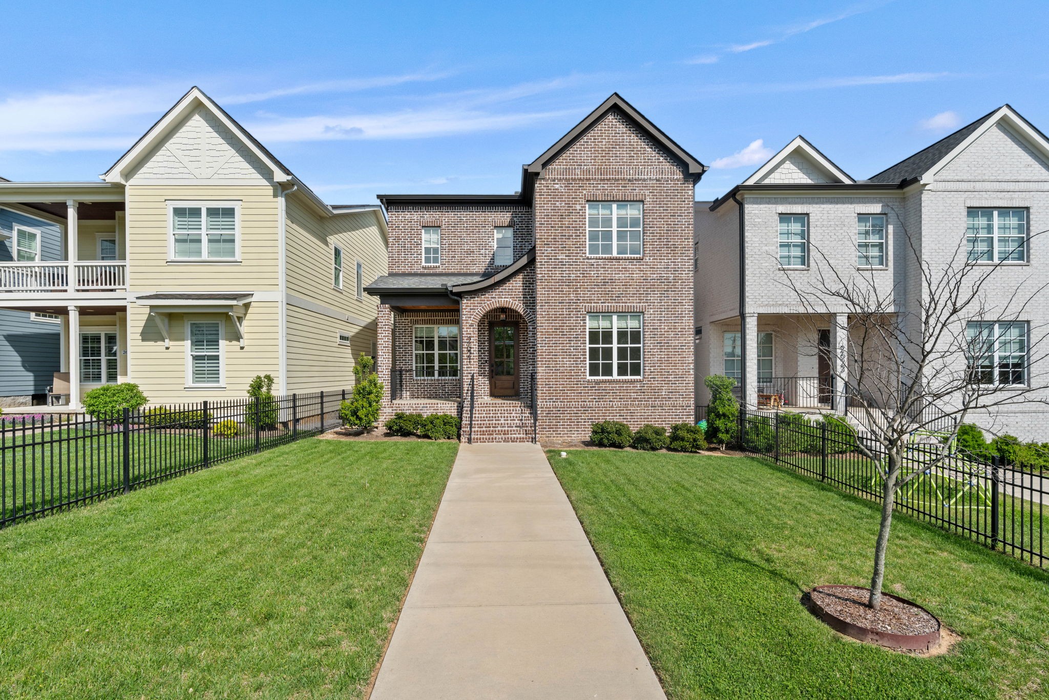 2621 Barclay Dr
