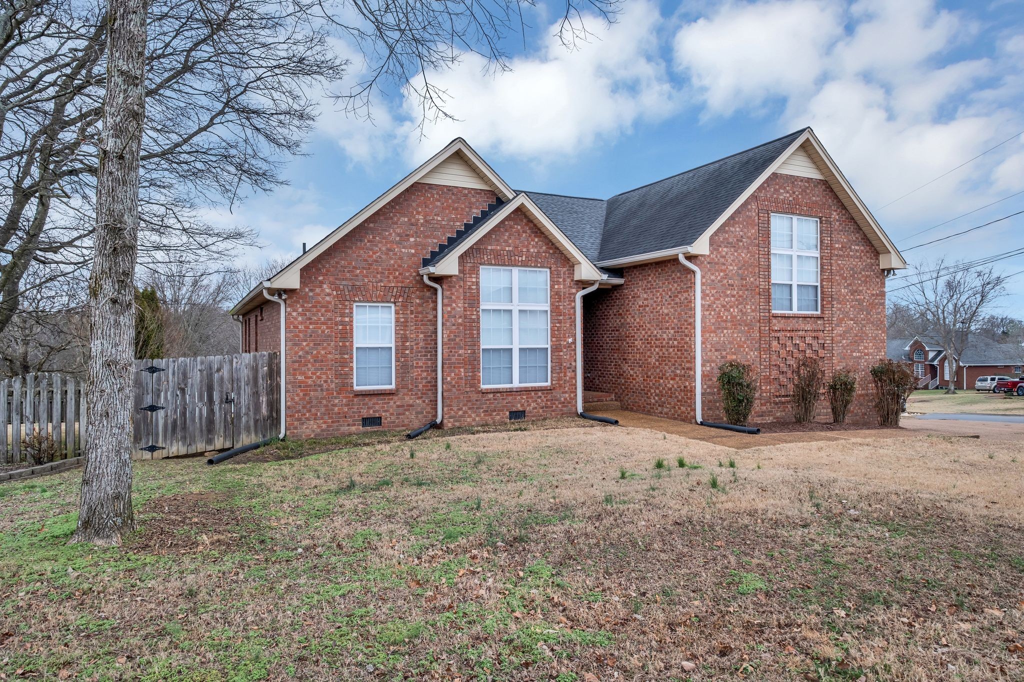 101 Knights Bridge Sta