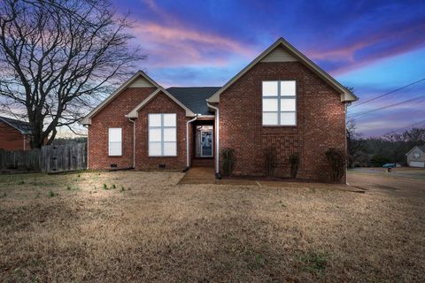 101 Knights Bridge Sta Hendersonville TN 37075