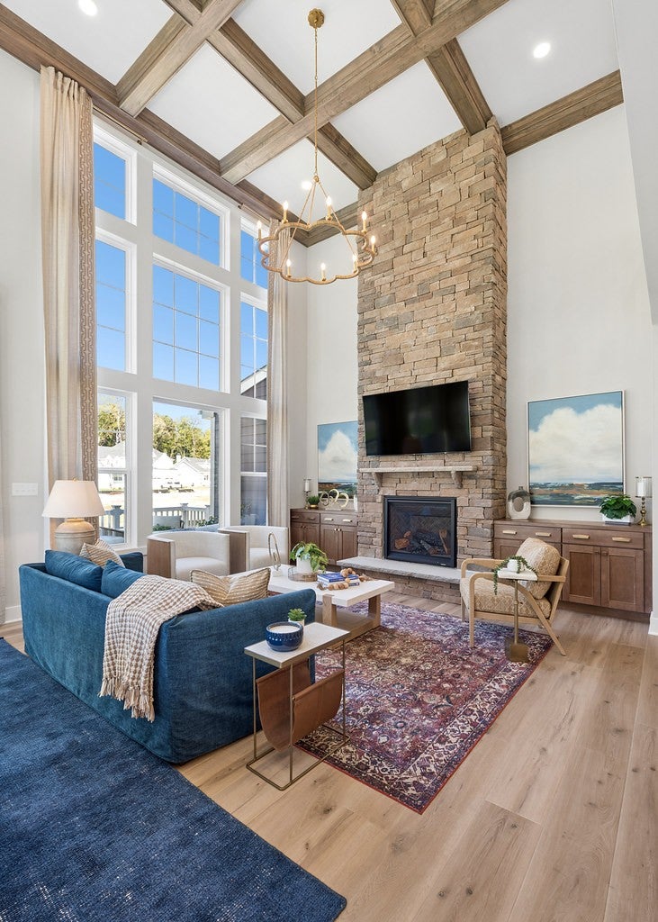 1104 Fox Creek Dr
