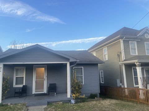 914 Locklayer St Nashville TN 37208