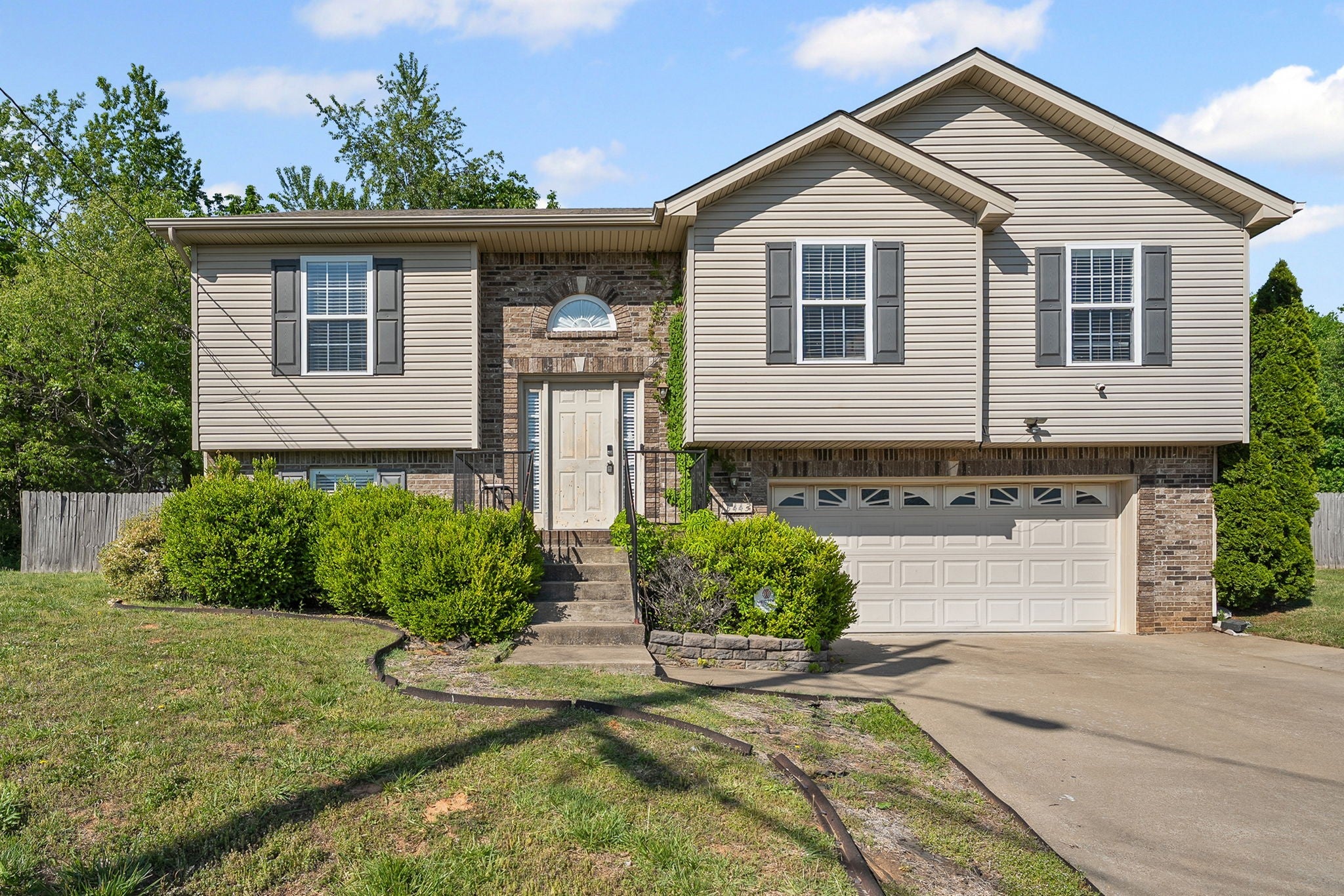 3443 Queensbury Rd