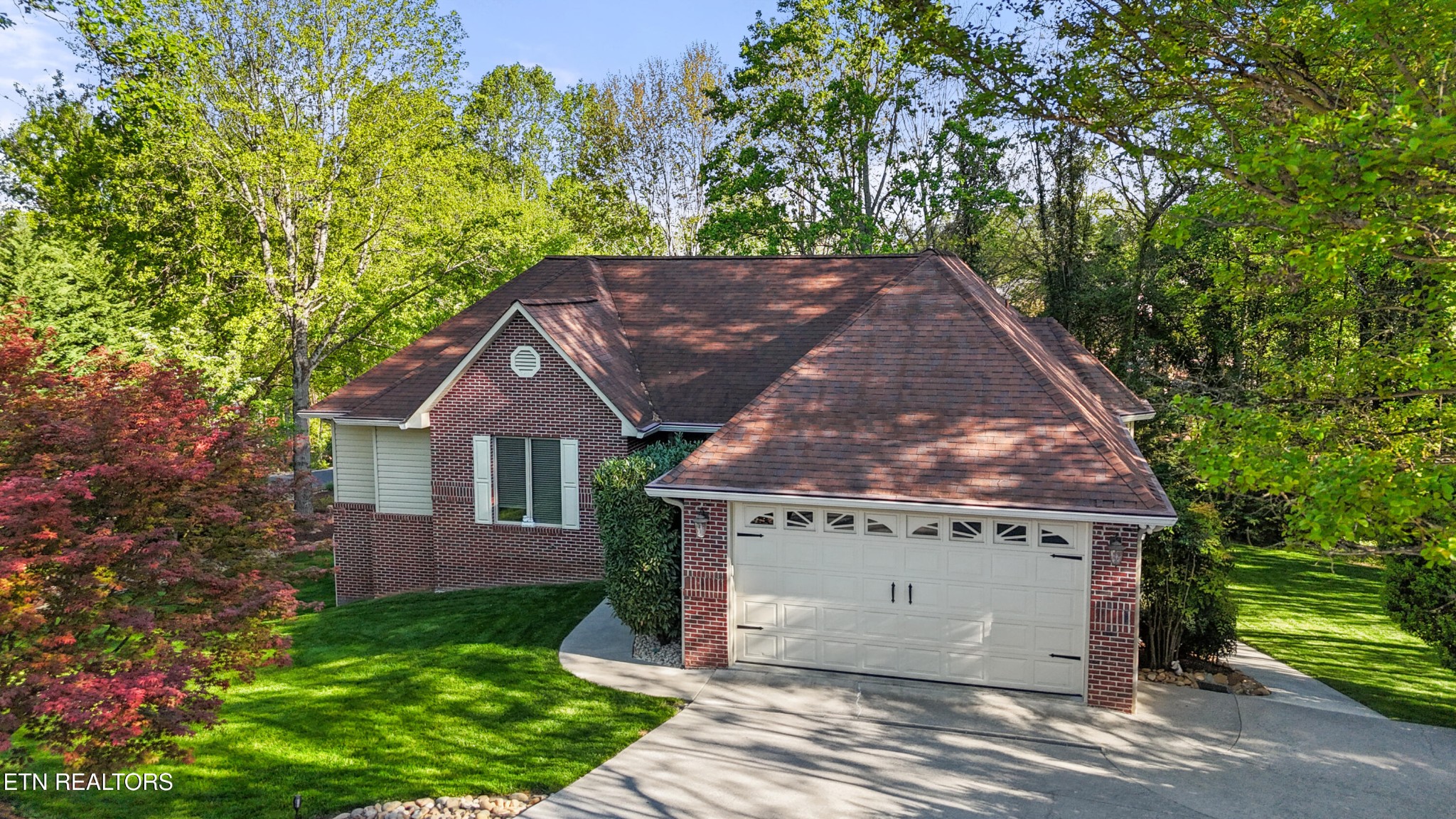 407 Tecumseh Point