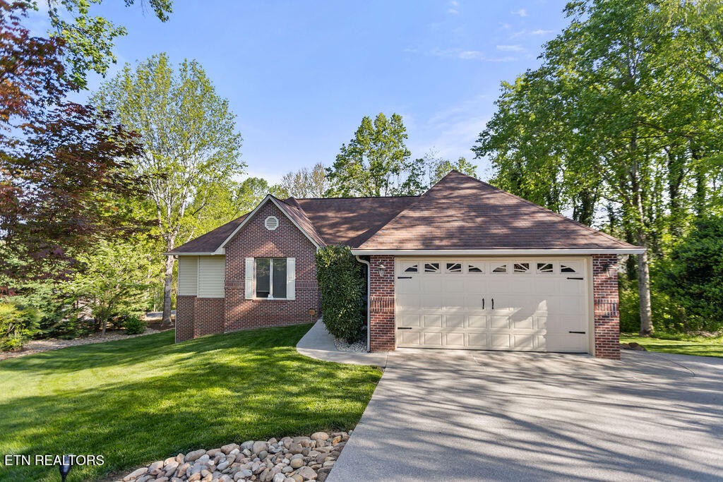 407 Tecumseh Point