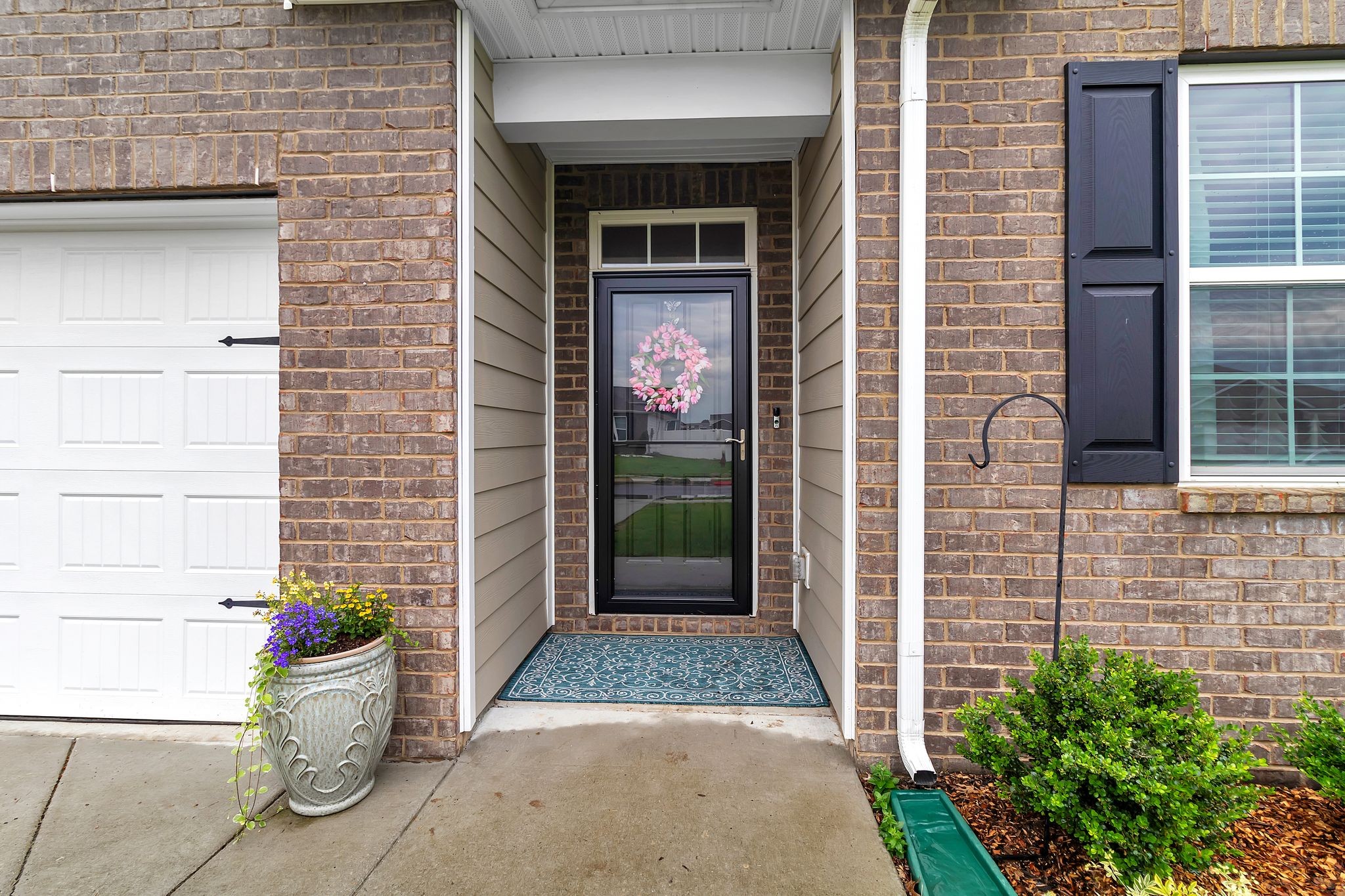 211 Addison Ave