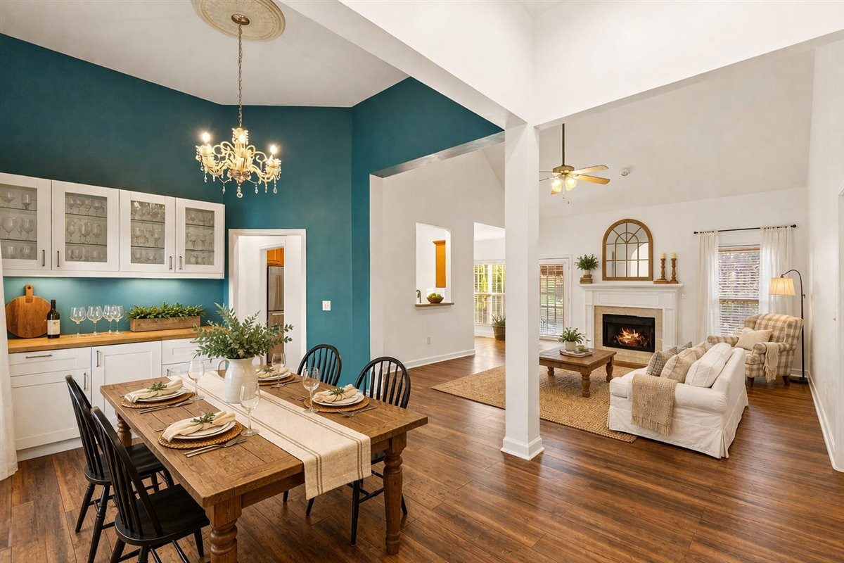 1042 Stonehollow Way