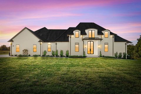 1914 Hickory Point Rd Clarksville TN 37043