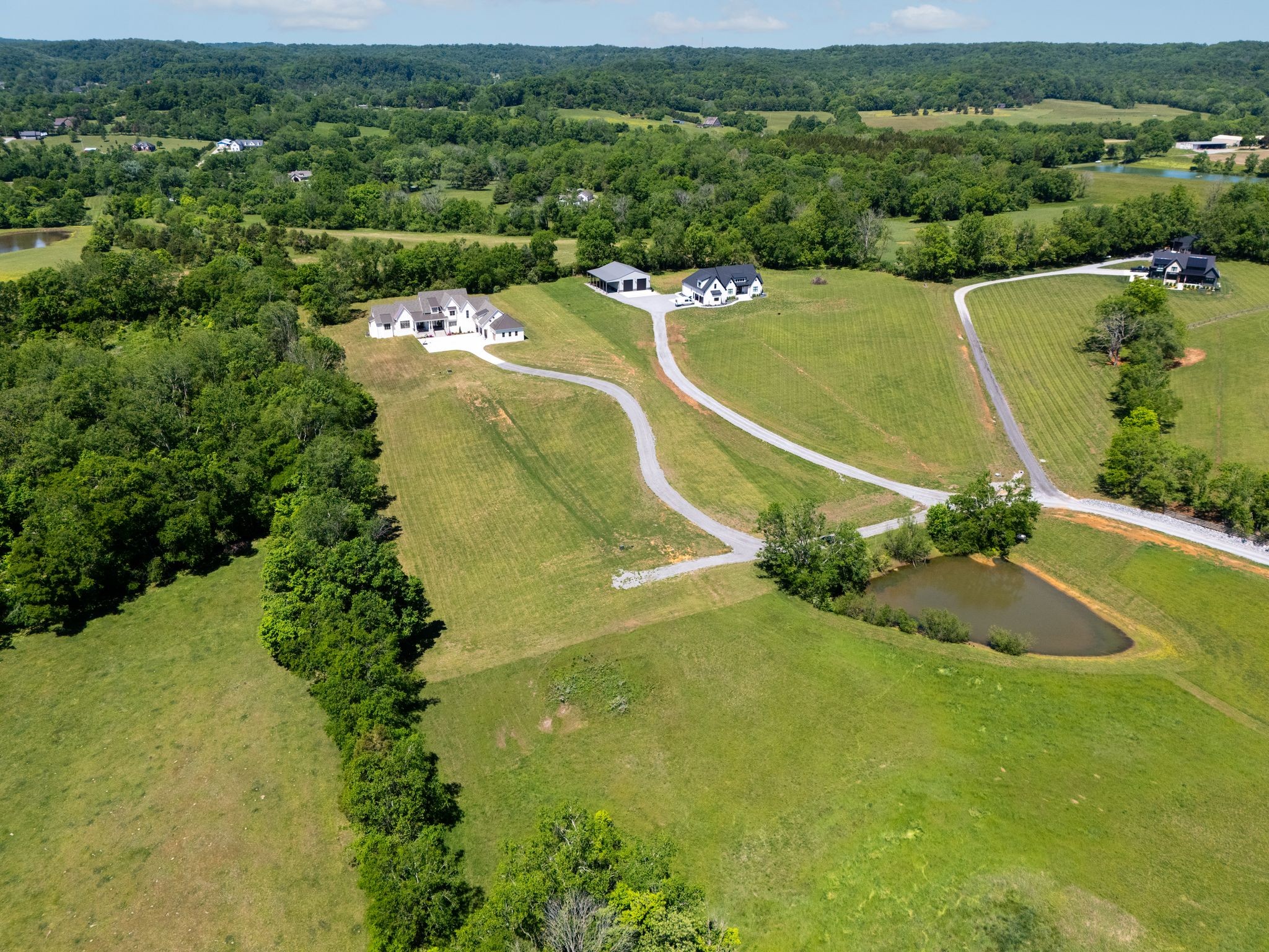 Gallatin, Tennessee, 37066, United States, 4 Bedrooms Bedrooms, ,4 BathroomsBathrooms,Residential,Active,2020772