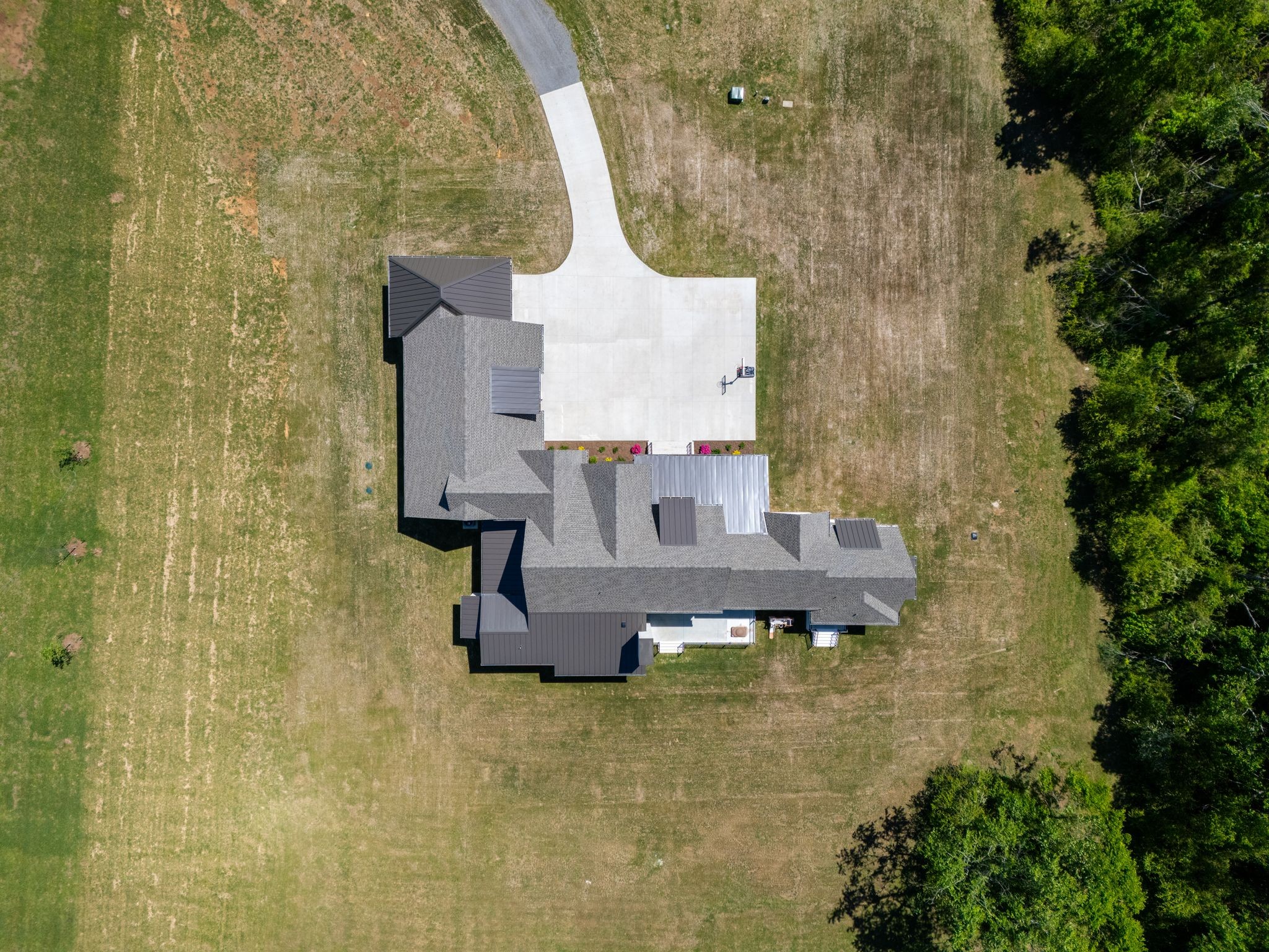Gallatin, Tennessee, 37066, United States, 4 Bedrooms Bedrooms, ,4 BathroomsBathrooms,Residential,Active,2020772