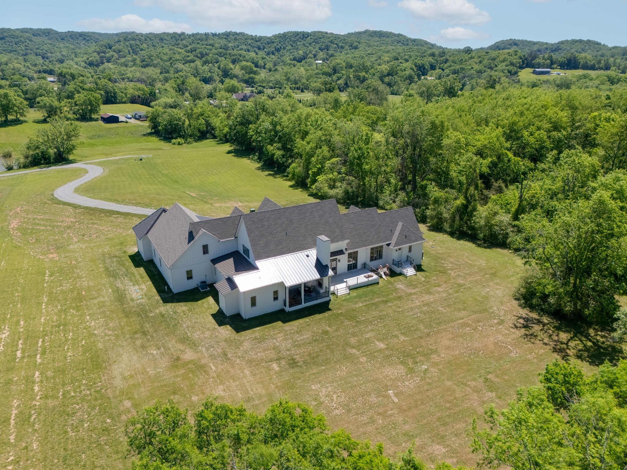 Gallatin, Tennessee, 37066, United States, 4 Bedrooms Bedrooms, ,4 BathroomsBathrooms,Residential,Active,2020772
