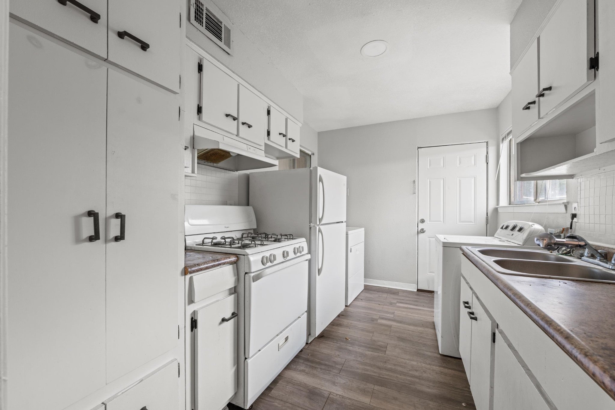 105 N BELVEDERE BLVD 6