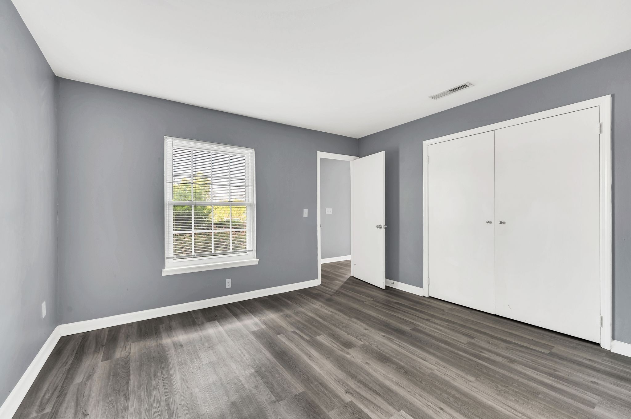 Nashville, Tennessee 37211, United States, 2 Bedrooms Bedrooms, ,2 BathroomsBathrooms,Residential,Active,21100