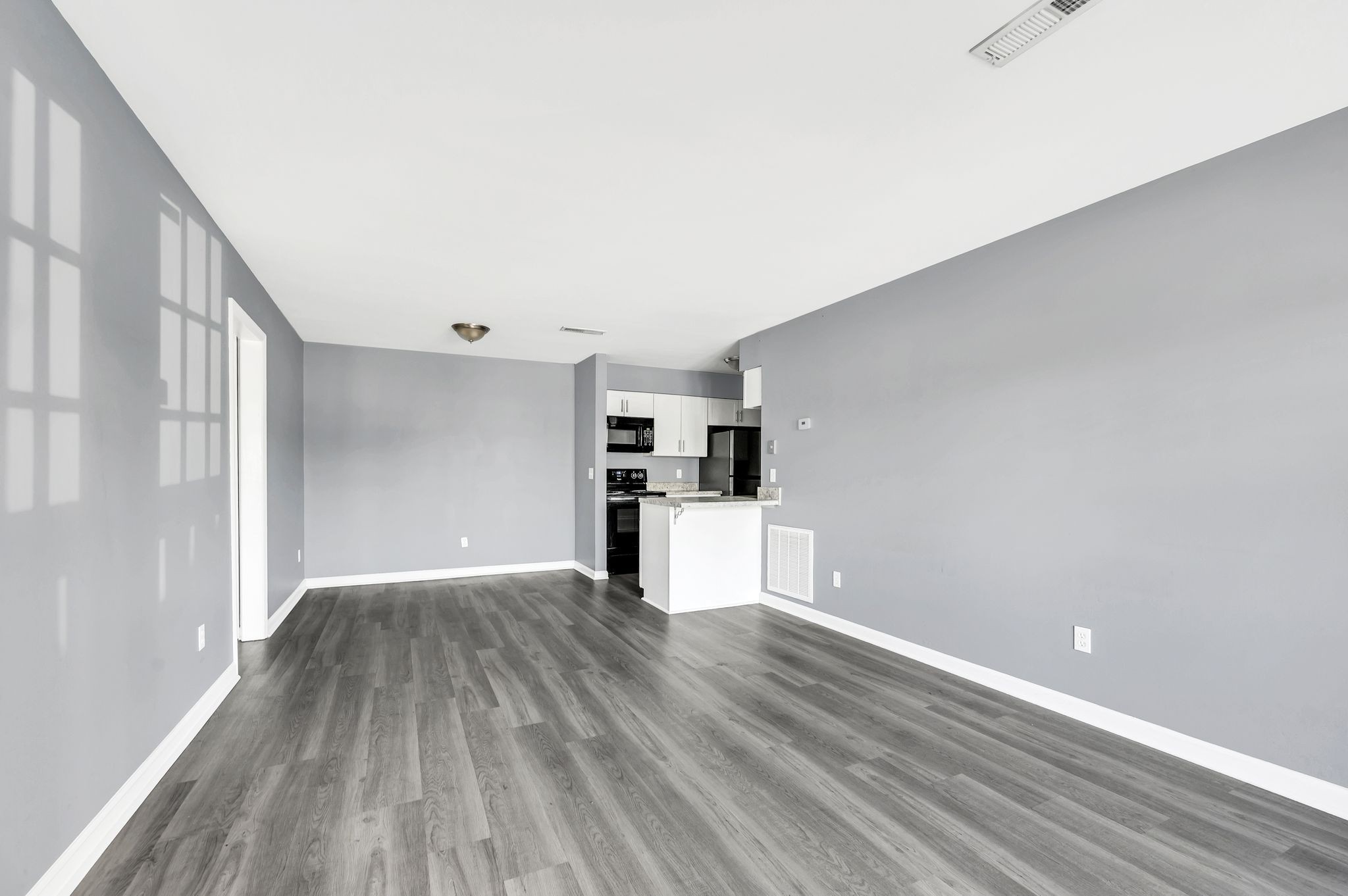 Nashville, Tennessee 37211, United States, 2 Bedrooms Bedrooms, ,2 BathroomsBathrooms,Residential,Active,21100