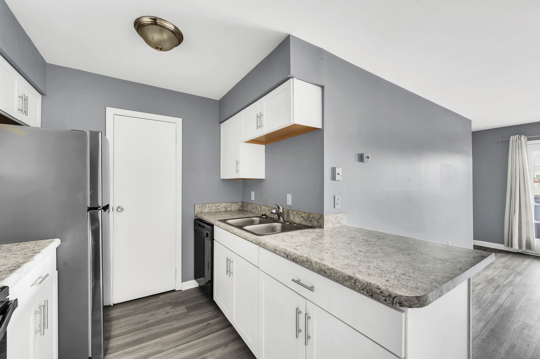 Nashville, Tennessee 37211, United States, 2 Bedrooms Bedrooms, ,2 BathroomsBathrooms,Residential,Active,21100