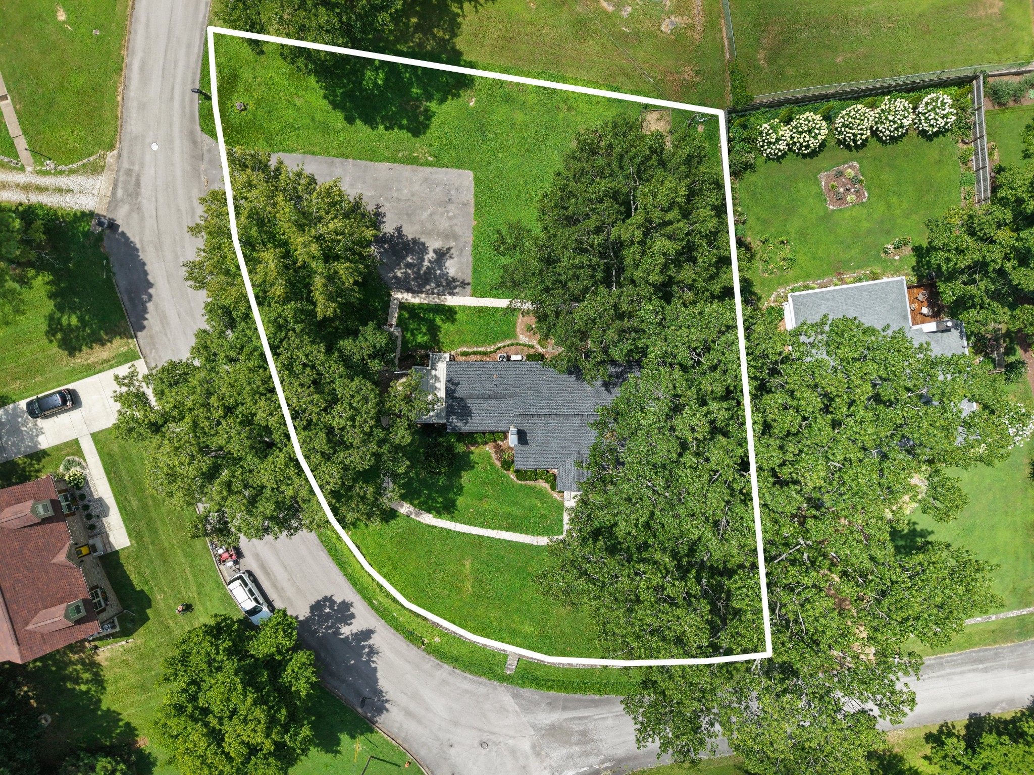 901 Edgewood Dr