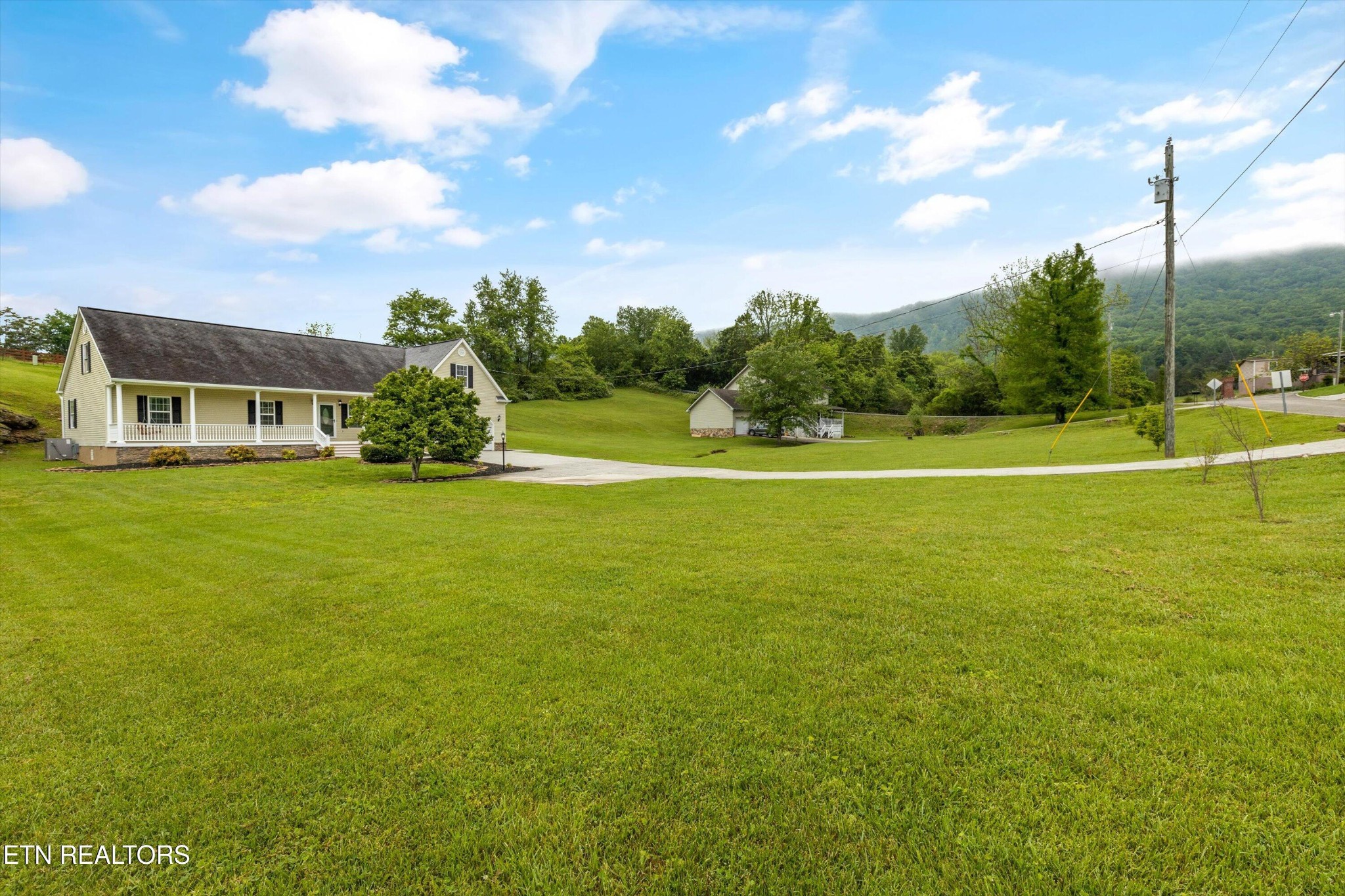 122 Springfield Lane