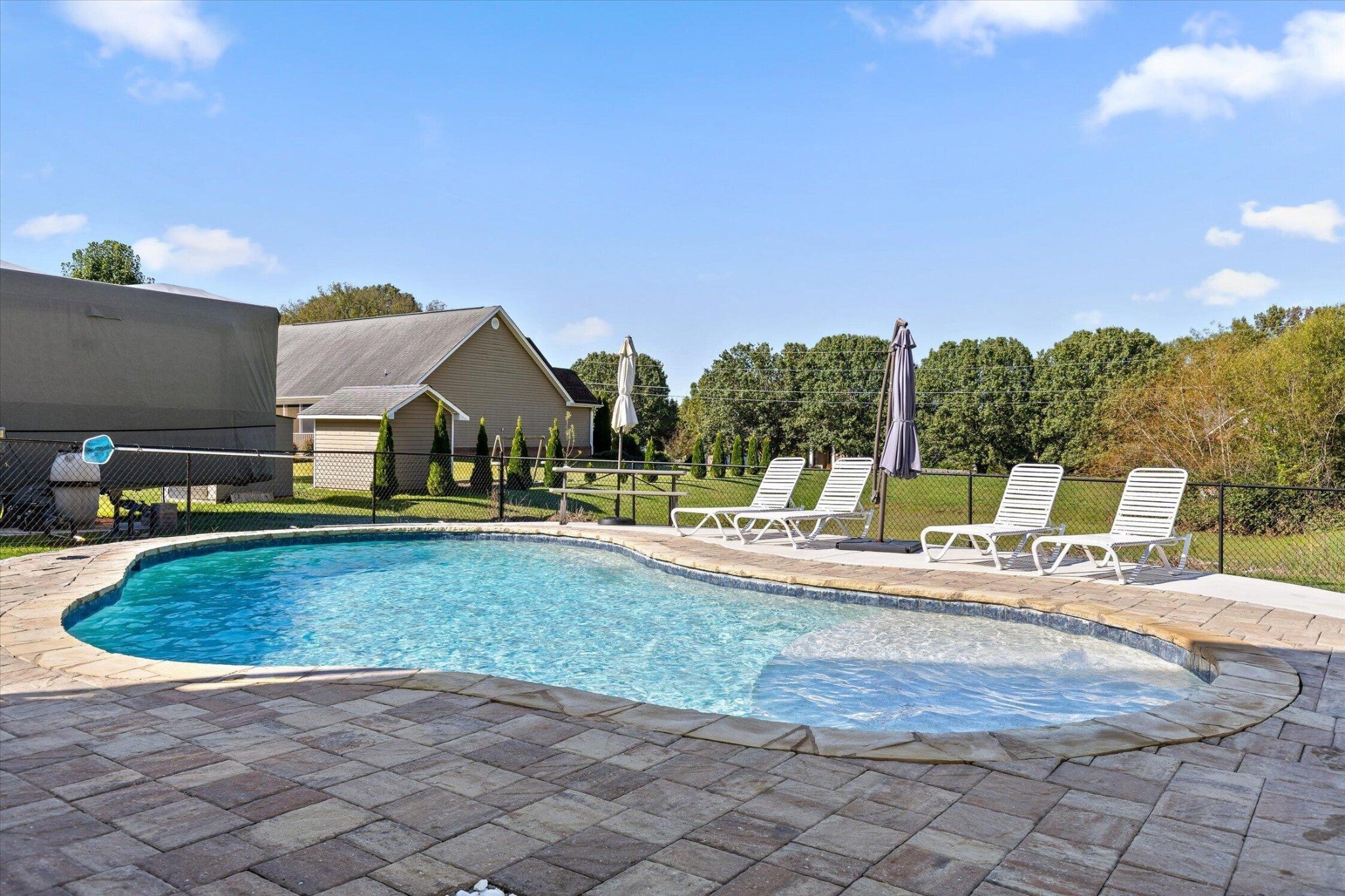77 Donna Lee Drive