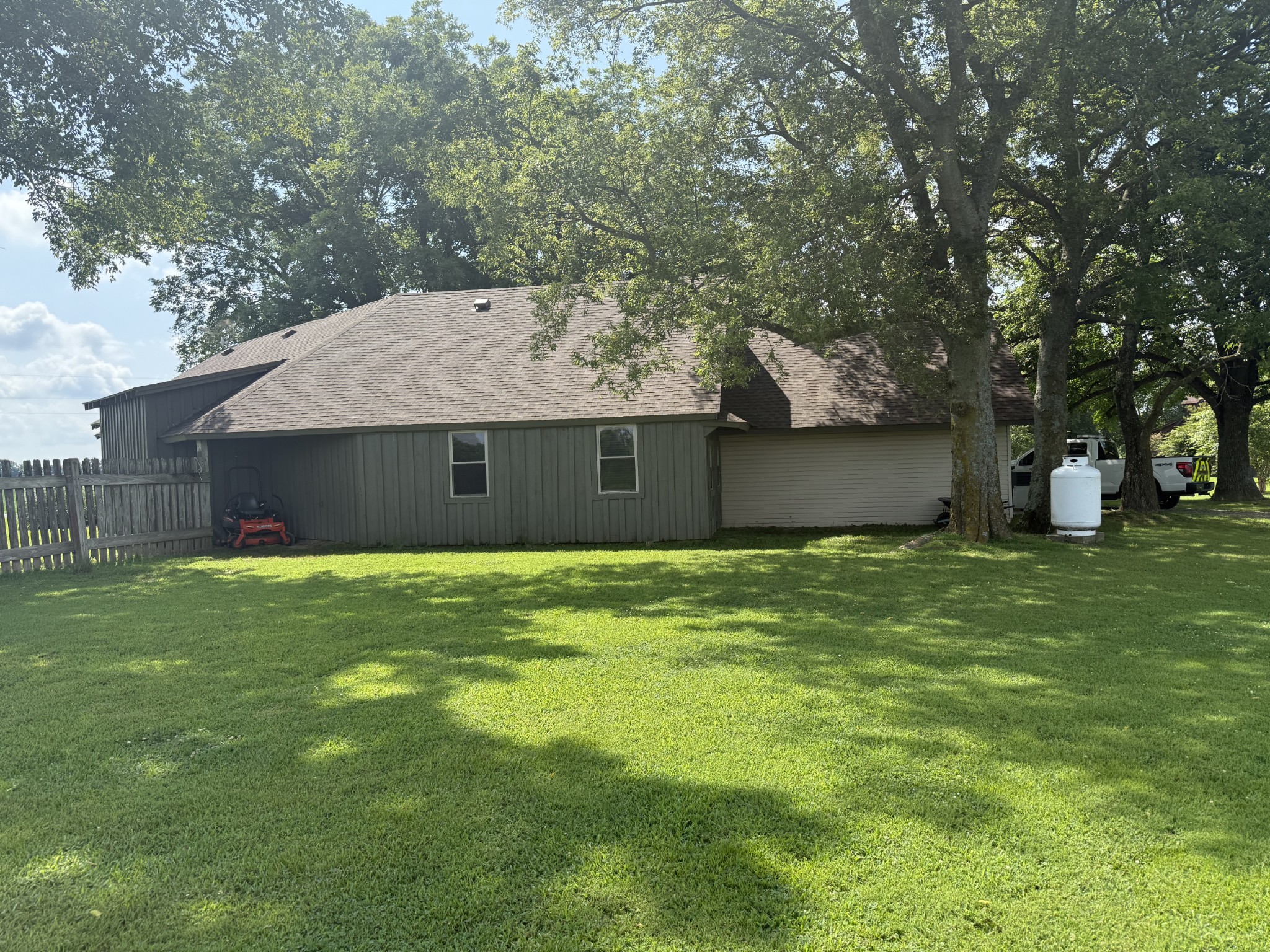 1999 Mount Moriah Rd