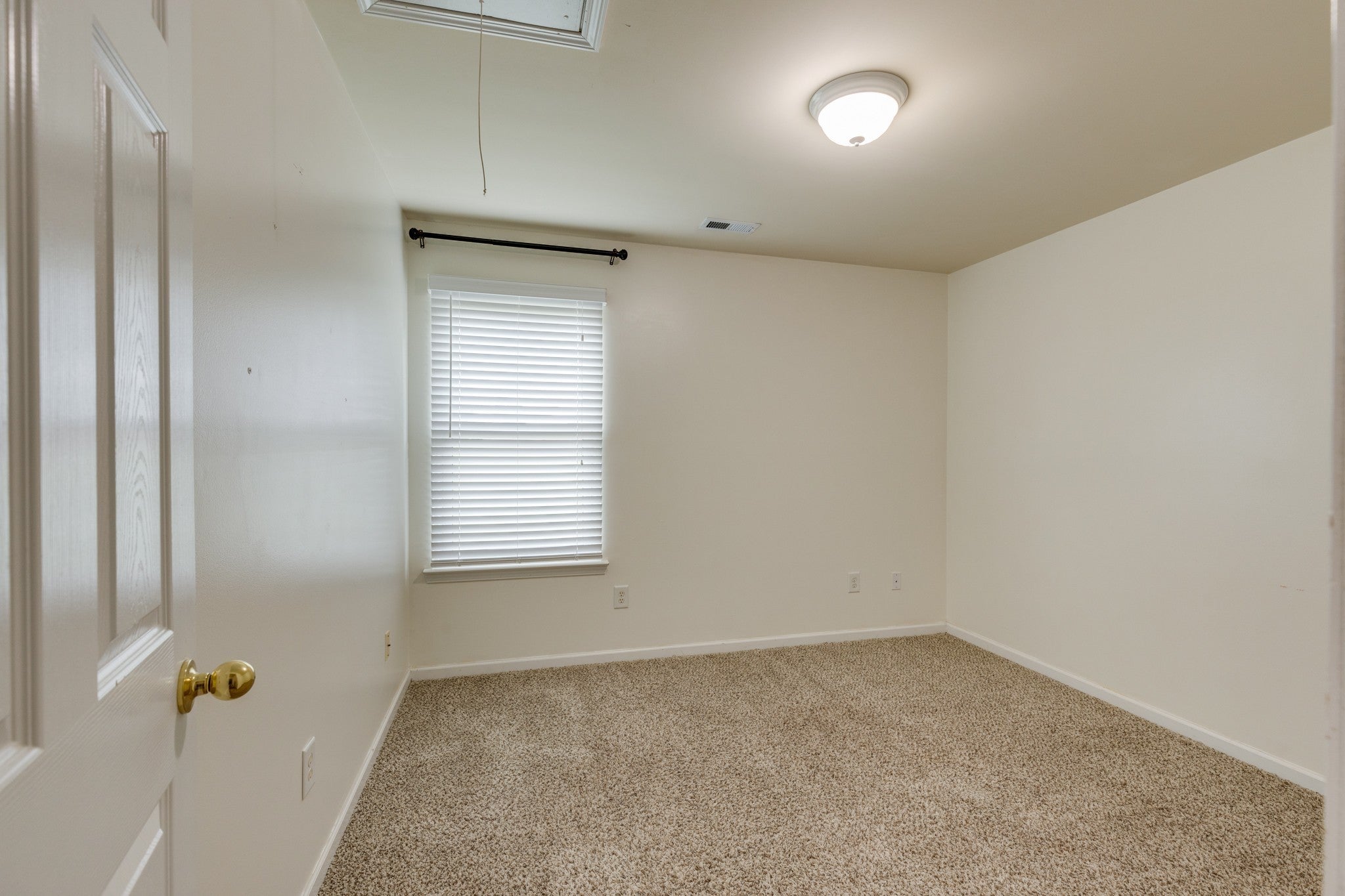 4017 Cadence Dr