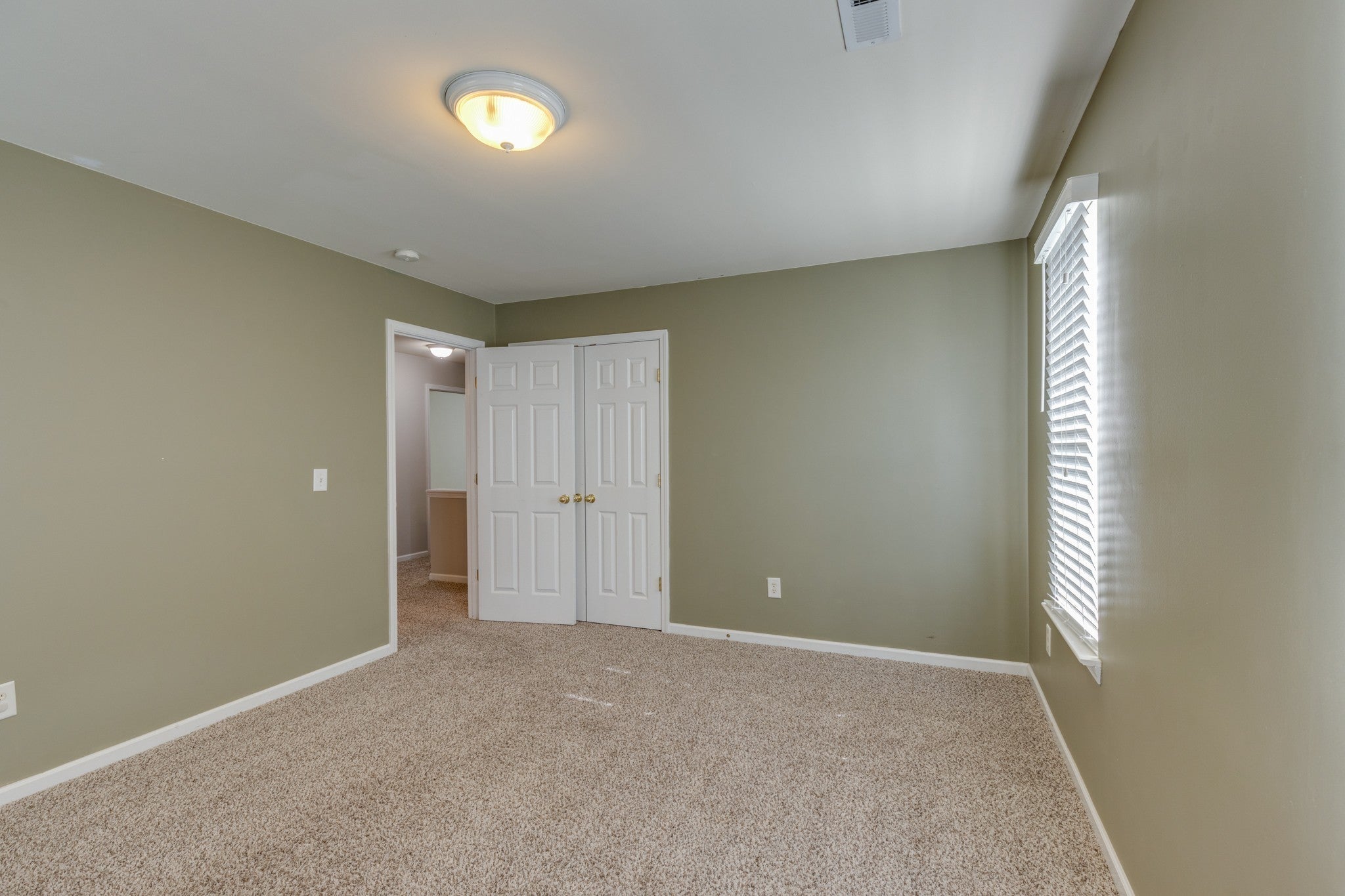 4017 Cadence Dr