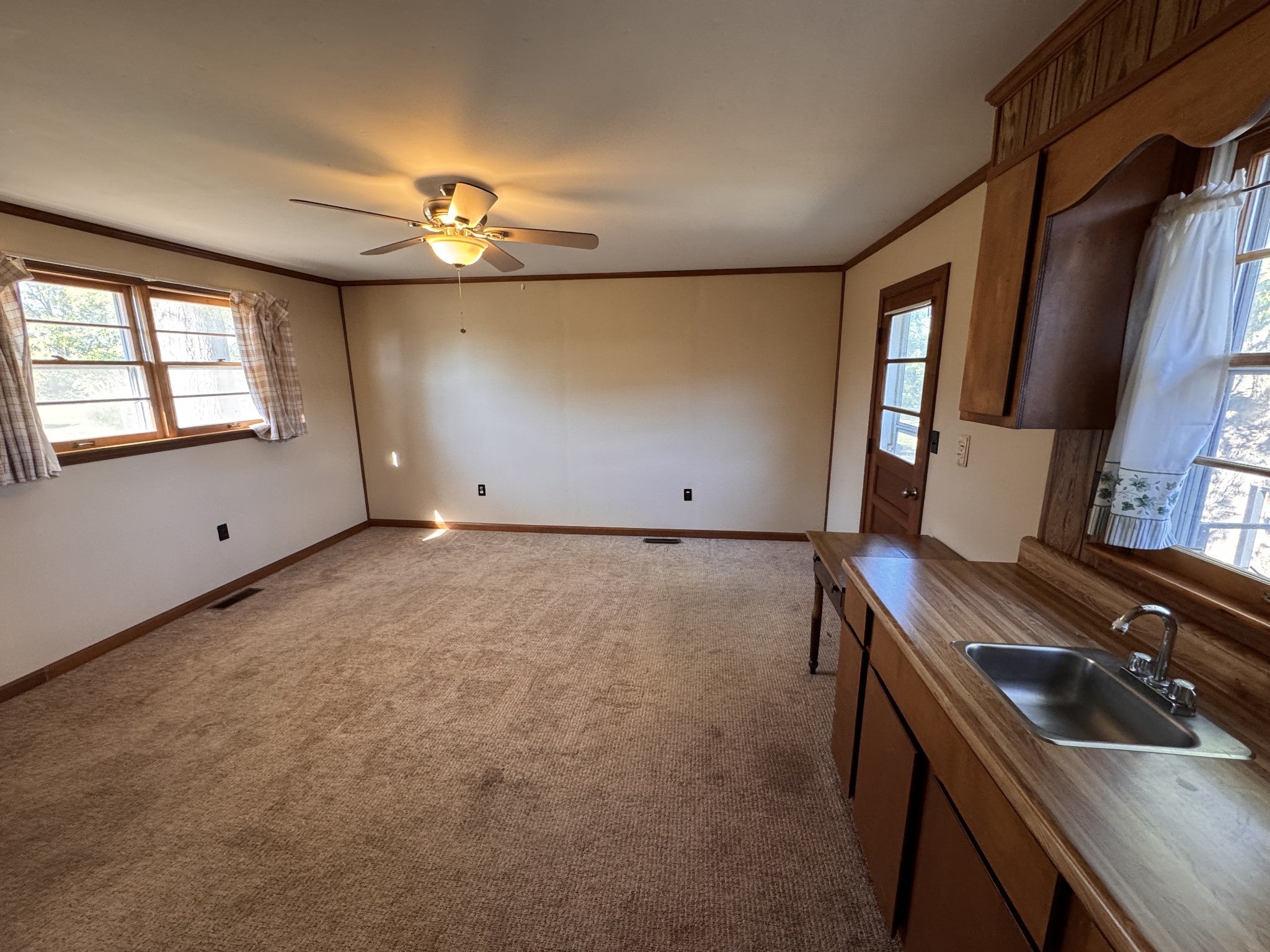 1505 Idlewild Dr