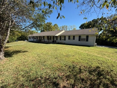 1.0-bed rental at 705a Skyline Ridge Dr