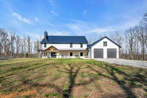 1658 Apache Trl Pegram TN 37143