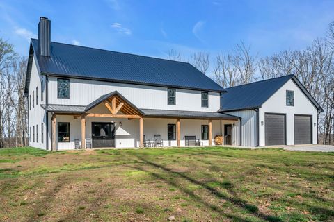 1658 Apache Trl Pegram TN 37143