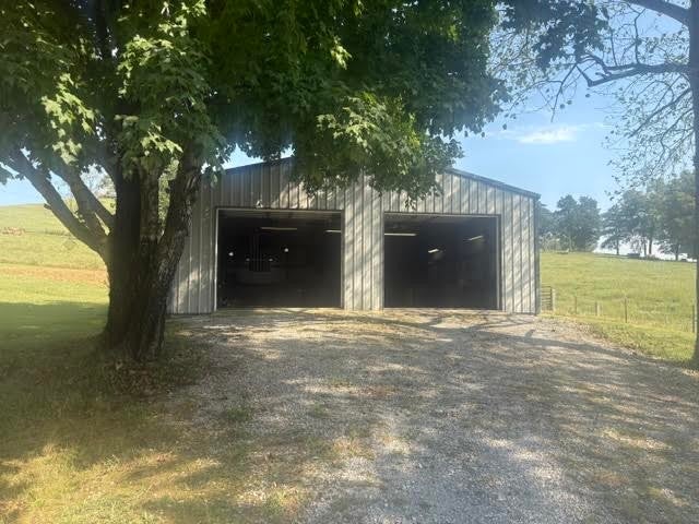 229 McClures Bend Ln