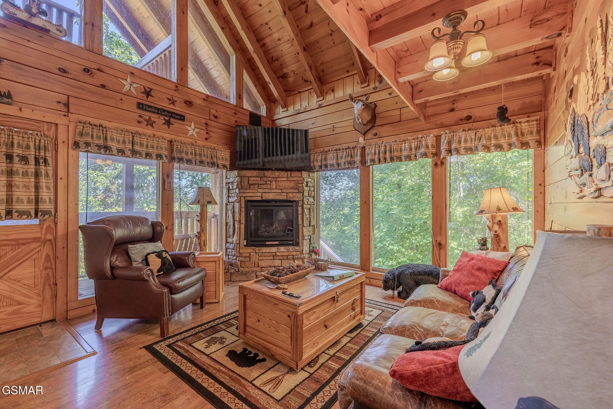 1637 Lamons Loop