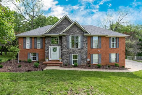 937 Everyman Ct Columbia TN 38401