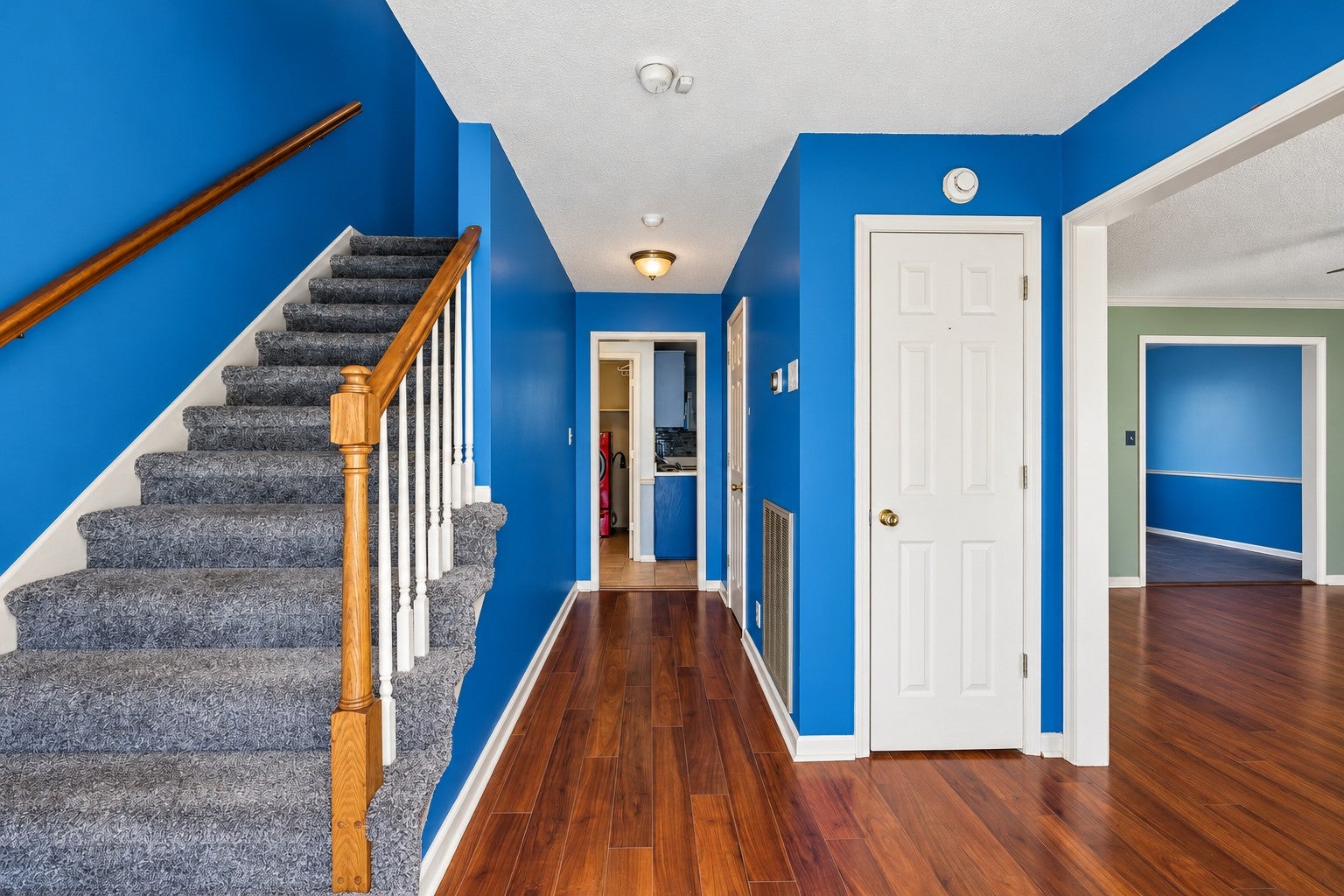 922 Roedeer Dr