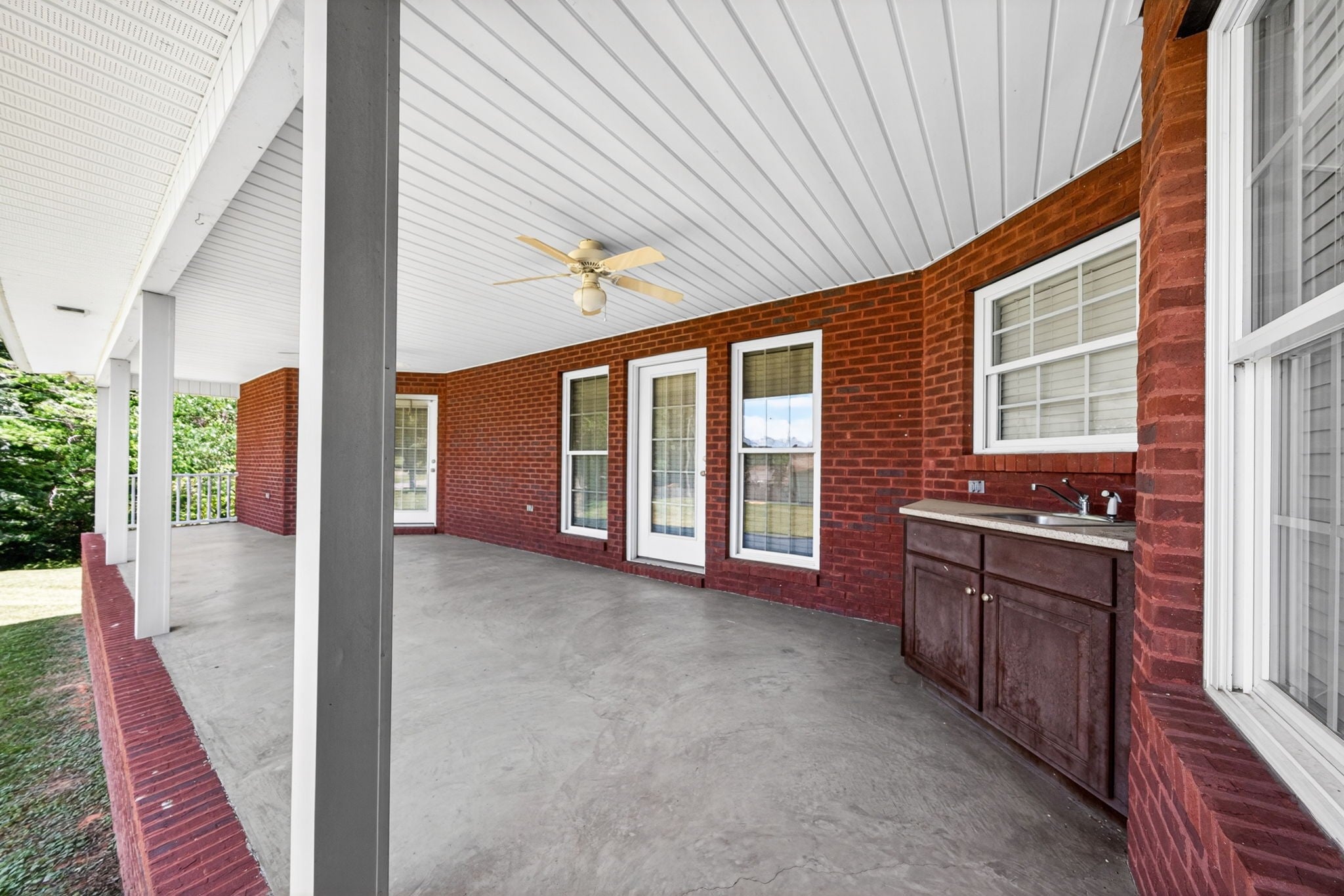 1156 Beam Ave
