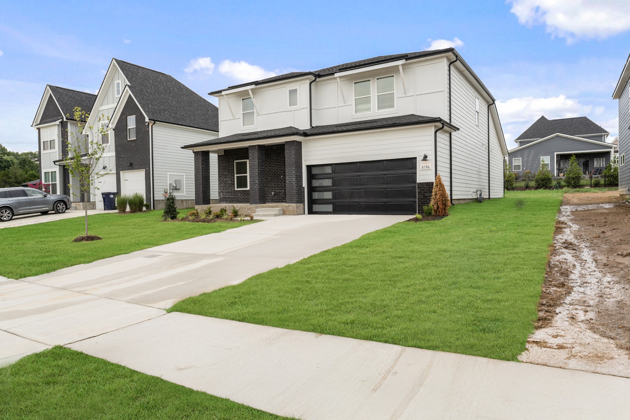 5196 Greentree Dr