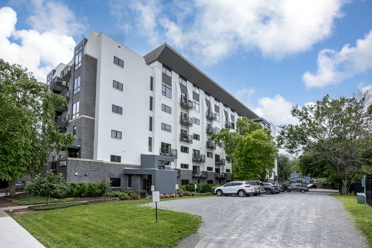 1101 18th Ave S 413