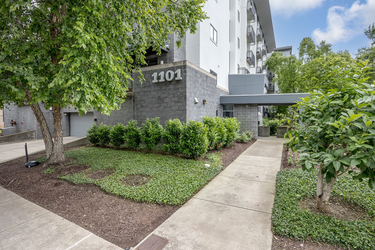1101 18th Ave S 413