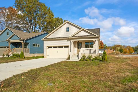 2567 Old Greenbrier Pike Greenbrier TN 37073