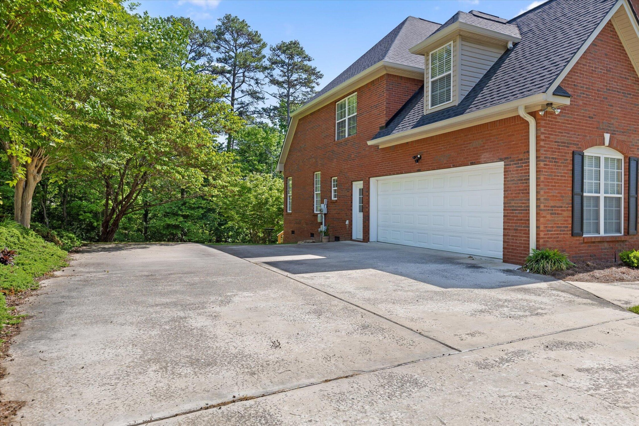 1203 Ivy Manor Court