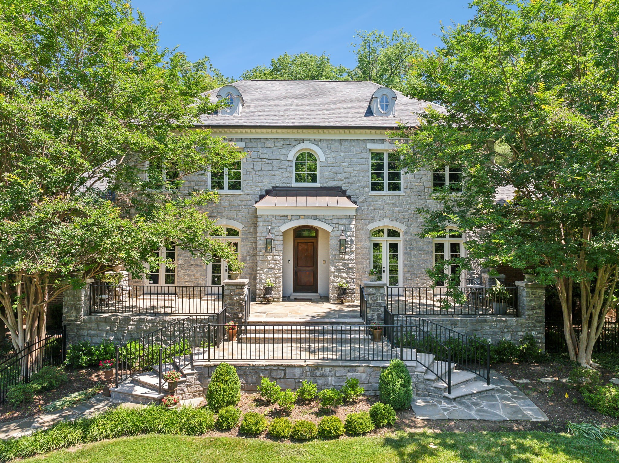 1810 Tyne Blvd