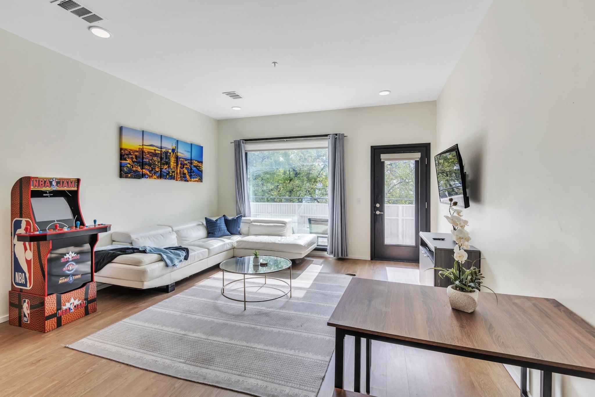 920 South Street 207