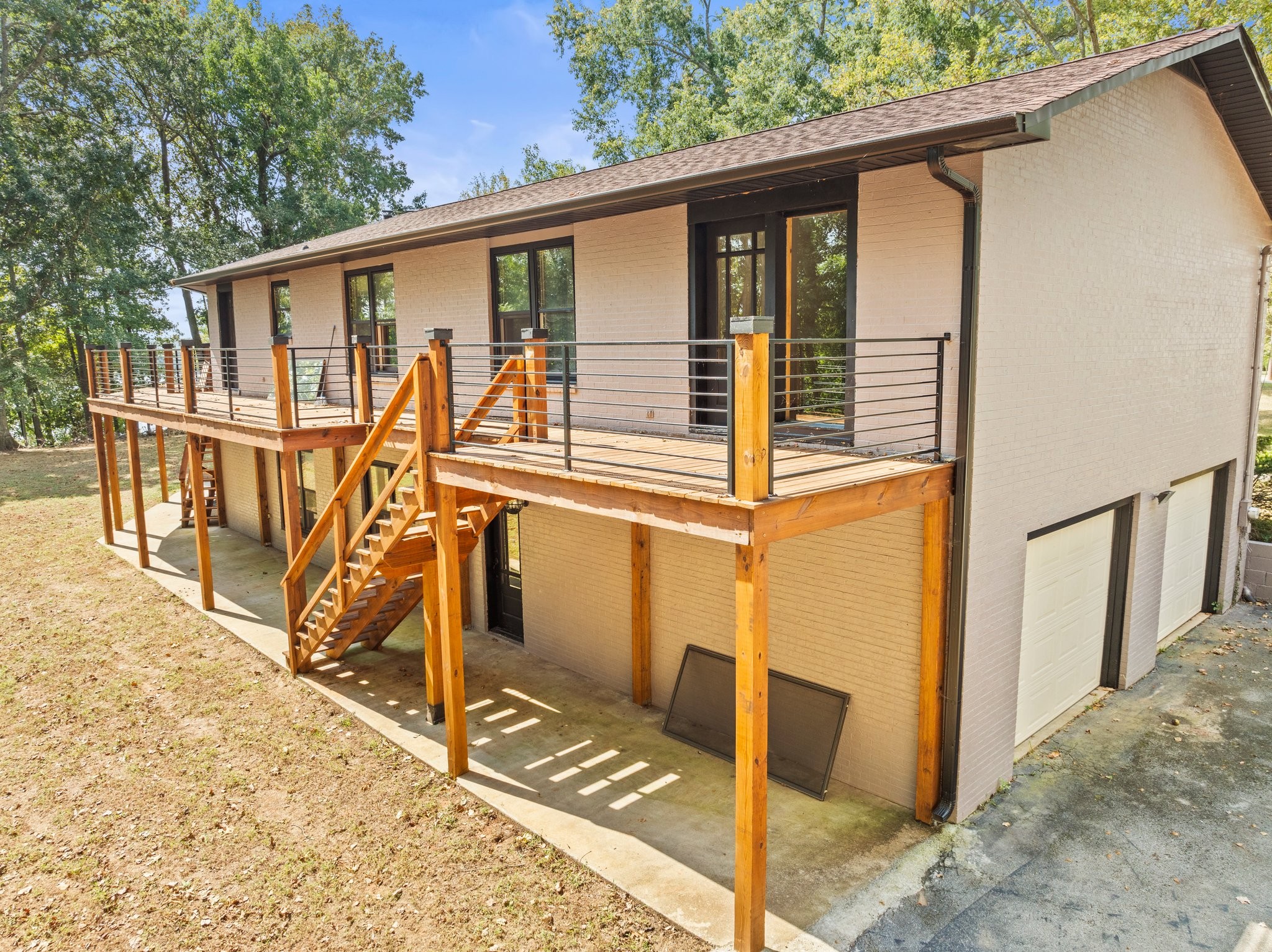 407 Flower Lane Dr