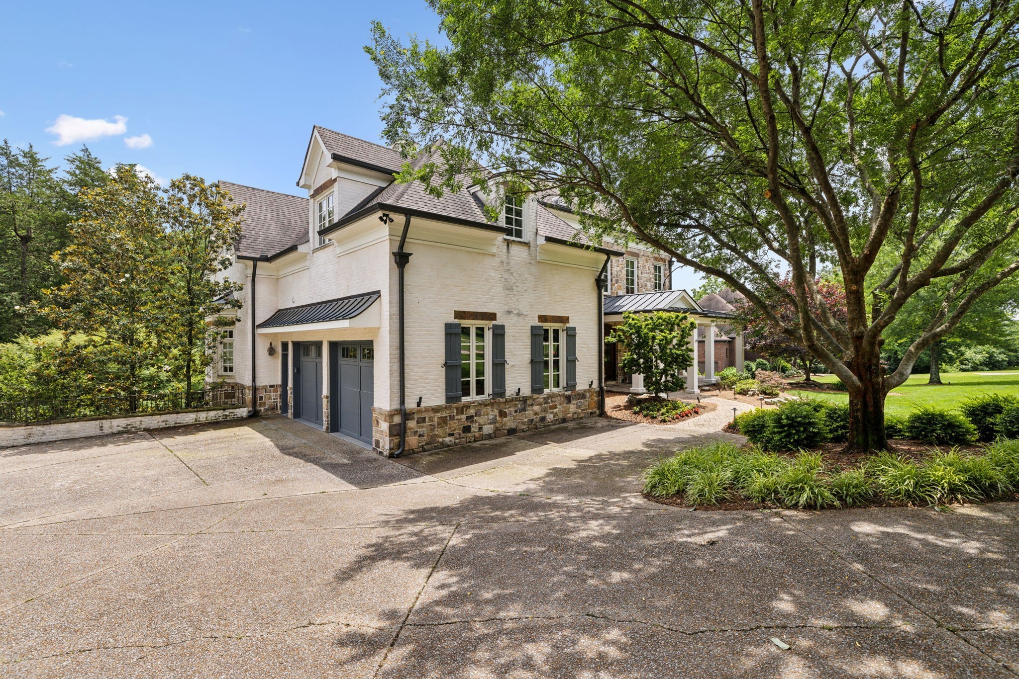 6 Agincourt Way