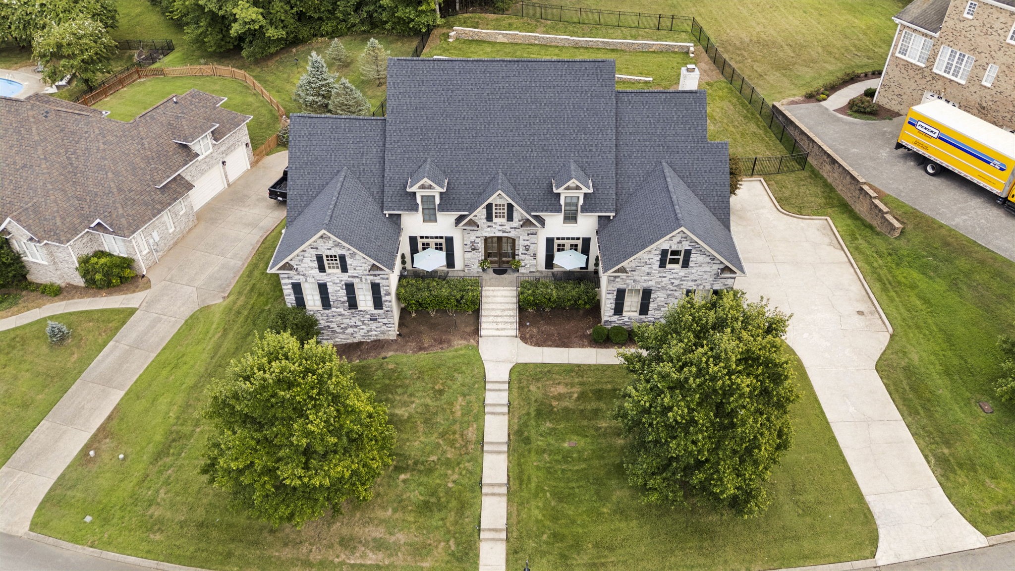 412 Sandcastle Rd