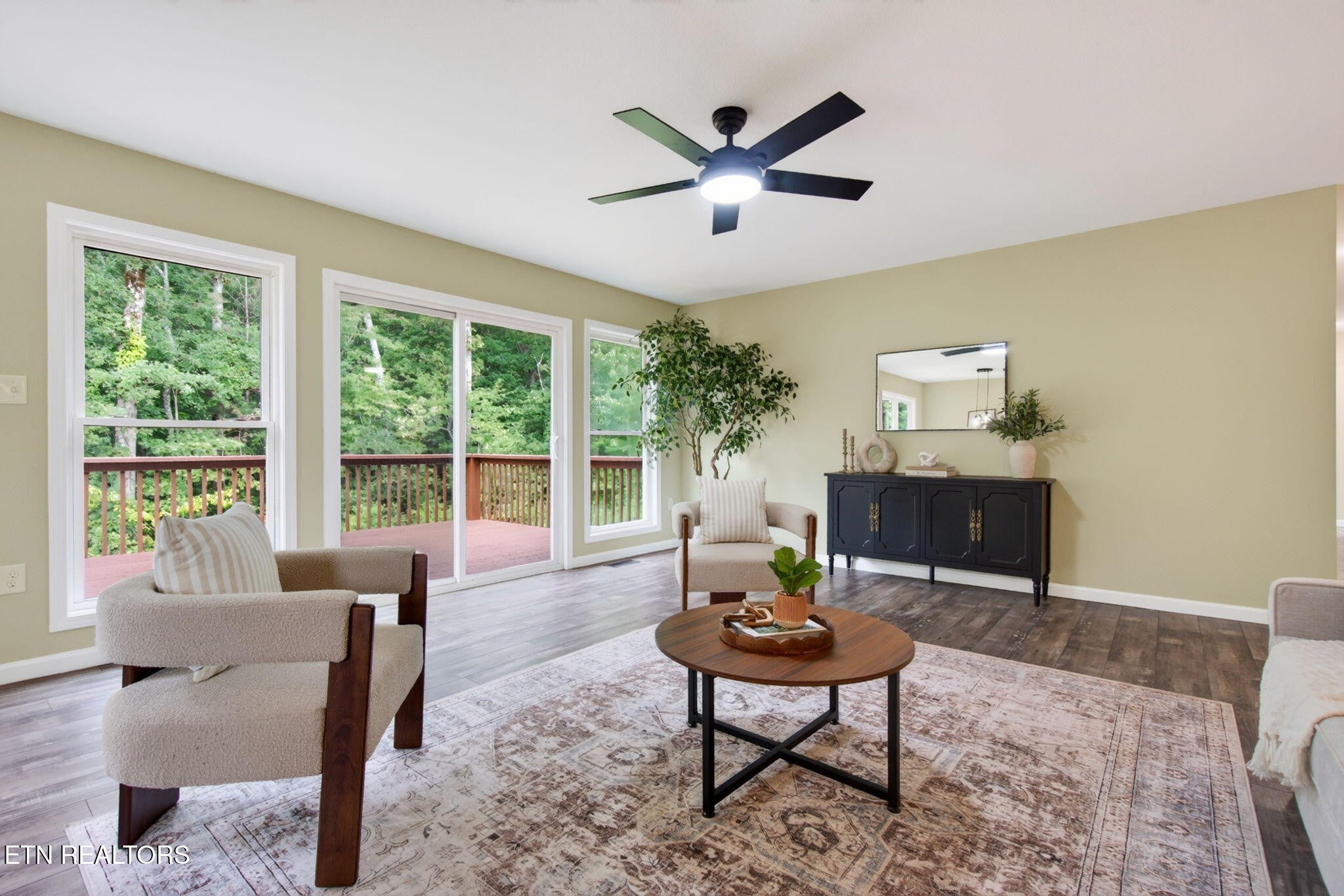 174 Grove Loop
