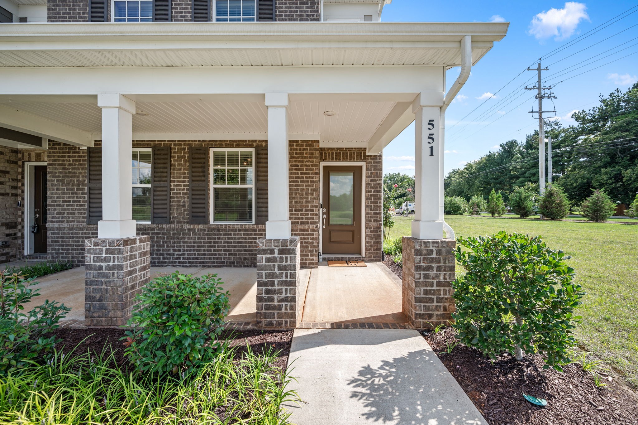 551 Swanholme Dr