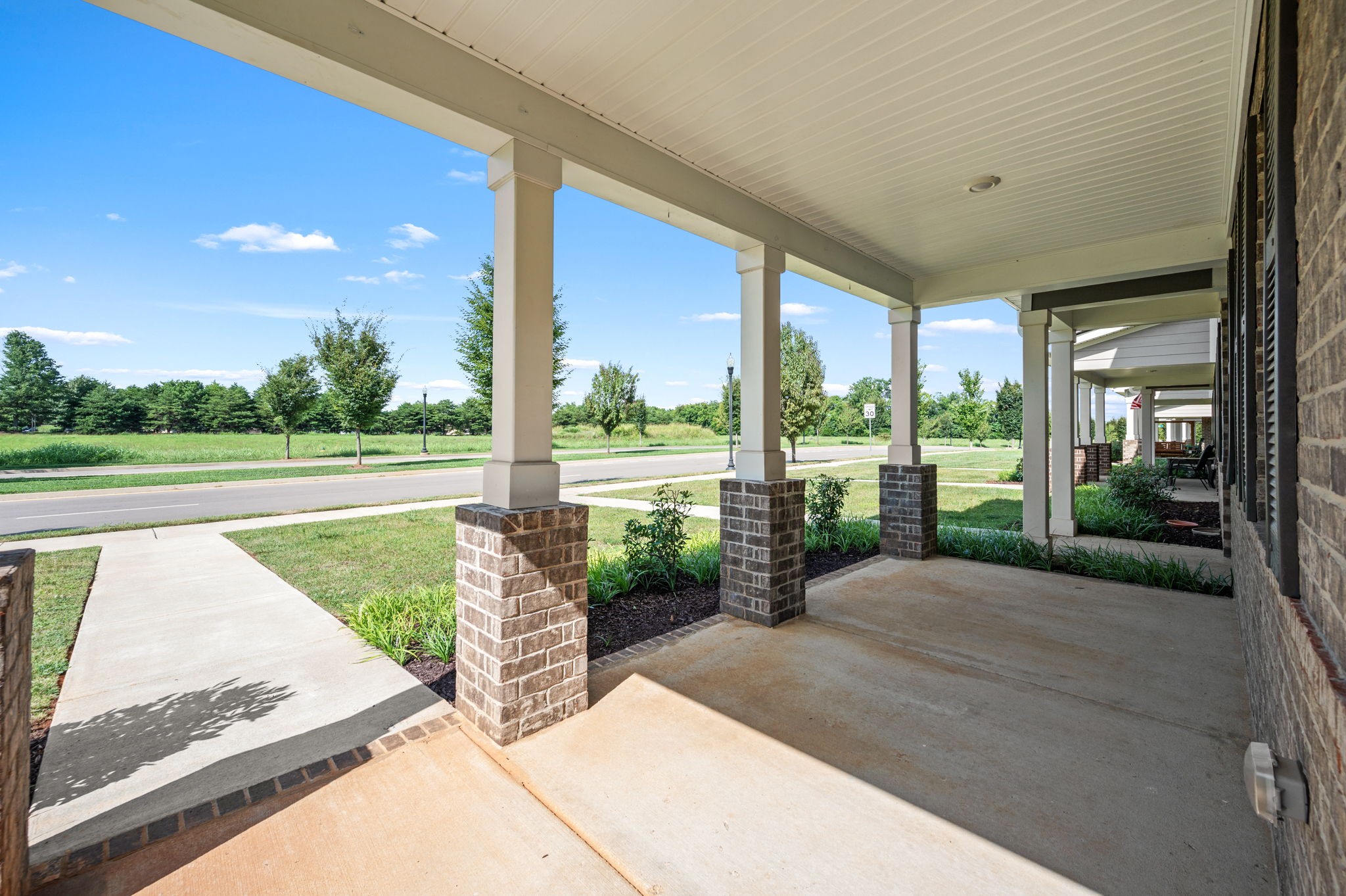 551 Swanholme Dr