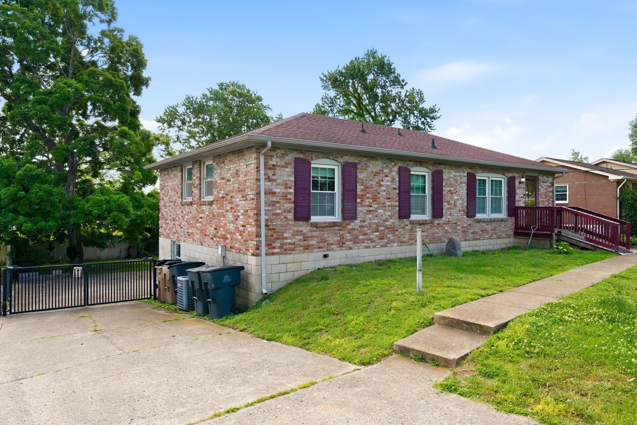634 River Rouge Dr